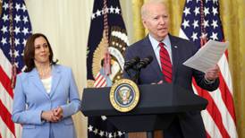 Biden agrees $1tn infrastructure package with senators