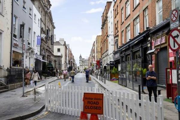 Three arrested after glass bottles thrown at restaurant staff on South William Street