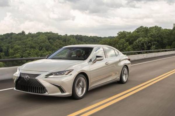 75: Lexus ES – Sit back and relax in the silence