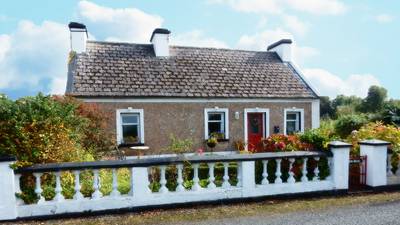 What did the €17,000 Clare cottage sell for in the end?