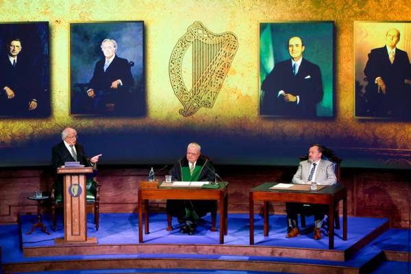 Miriam Lord: Gas light, relics and rare parliamentary action in the Mansion House