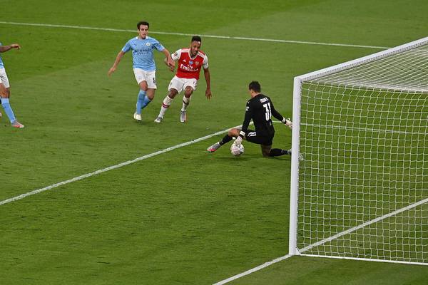 Arsenal shock Manchester City in FA Cup semi-final