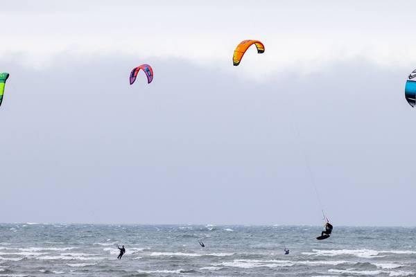 Kite surfer dies after getting into difficulty off north Dublin beach