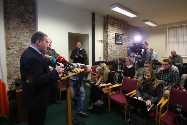 Head of Kinahan gang in Ireland held as €300,000 found in attic