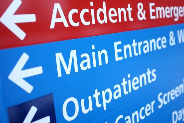 Less than third of patients in A&E admitted to ward within six hours – survey