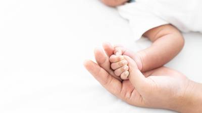 Four Irish babies born to Ukrainian surrogates in Kyiv hospital – Tánaiste