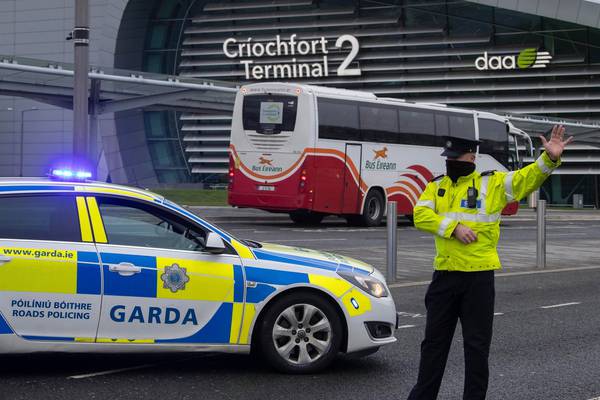 Taoiseach cites legal reasons for not implementing hotel quarantine for all arrivals