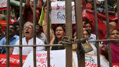 Bangladesh garment factories close amid violent protests