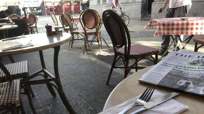 Sheets to the Wind – Frank McNally on the challenges of outdoor cafés