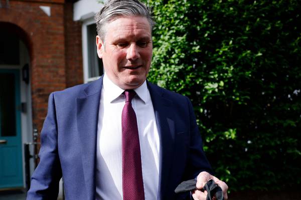 Starmer seeks to build bridges with Rayner and calm Labour nerves