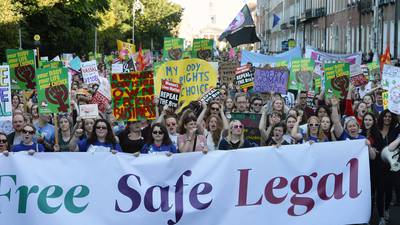 Obstetricians want delay to abortion services over safety fears