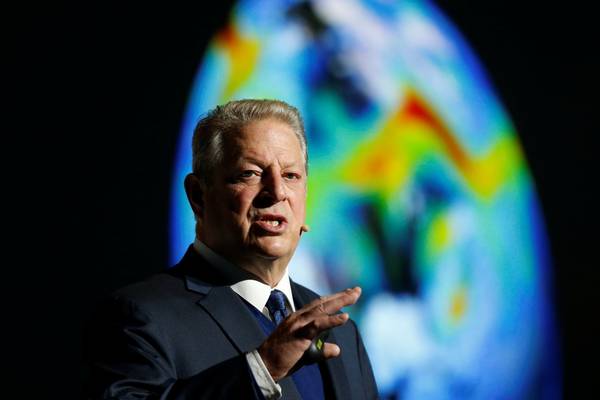 Al Gore counsels against ‘despair’ amid fears climate talks will collapse