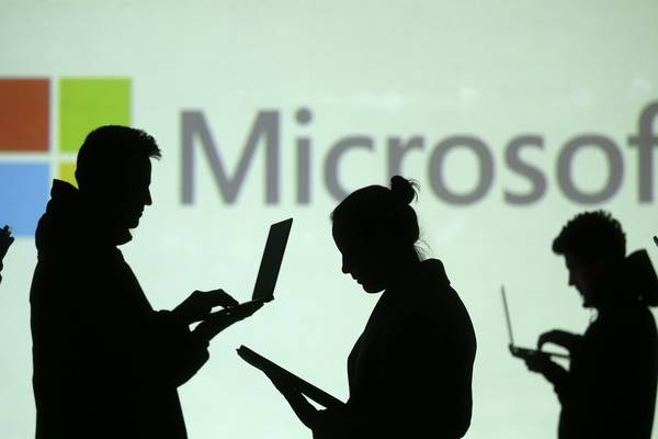 Microsoft calls for dismissal of US privacy fight over Dublin emails