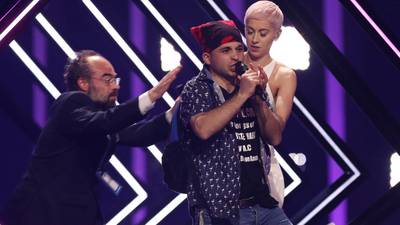UK Eurovision singer left with bruises after stage protest
