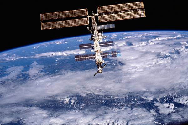 Nasa to allow commercial access to International Space Station