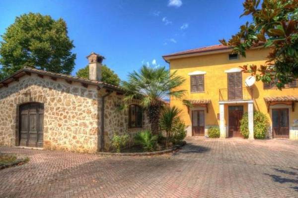 What can you buy for €220,000 in France, Portugal, Italy and Limerick?