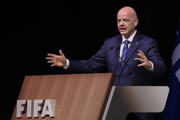 Fifa agrees to pay clubs extra €135m to release players for men’s World Cup