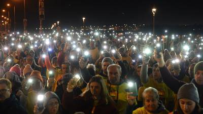 Darkness Into Light: 200,000 participate in suicide awareness walk