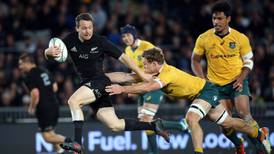 All Blacks  boosted as Ben Smith rebuffs overseas offers