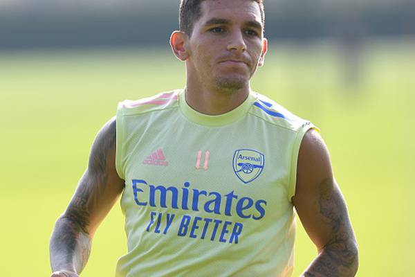 Fiorentina announce signing of Lucas Torreira from Arsenal