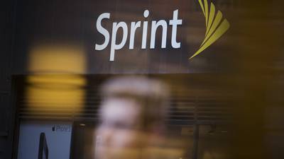 Sprint posts smaller-than-expected subscriber loss on cheaper plans