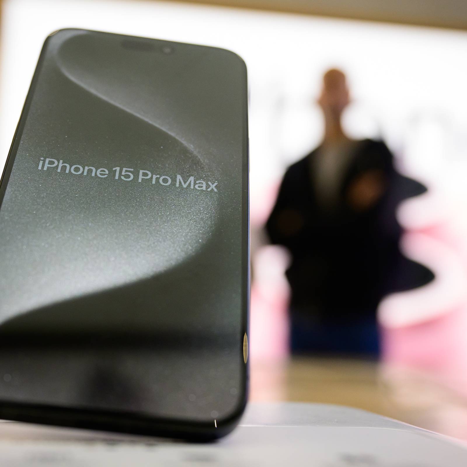 iPhone 15: users of Pro and Pro Max models complain of overheating issues, iPhone