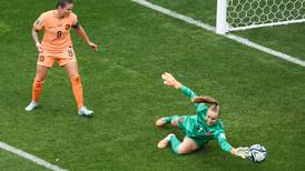 Daphne van Domselaar keeps South Africa at bay as Dutch set up quarter-final with Spain
