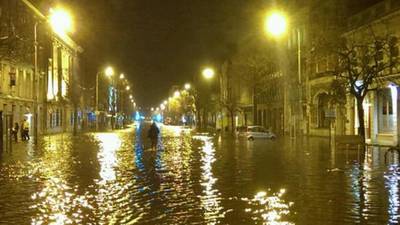 Further flooding in  Cork city as River Lee bursts banks