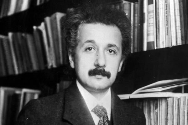 Einstein, Eddington and the 1919 eclipse
