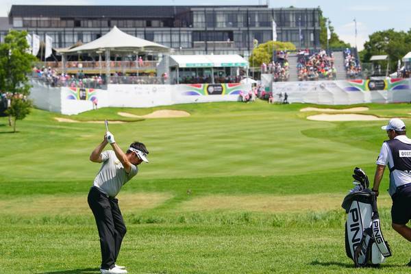 Louis Oosthuizen closes in on South African Open title