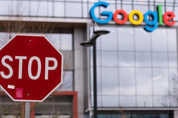 Google hit with fine by Russian court over failure to delete content