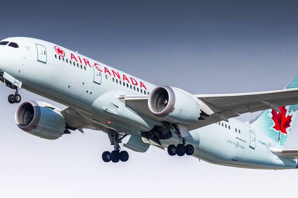 Air Canada ‘apologises for bumping 10-year-old off flight’