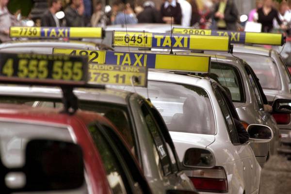 Taxi drivers to get €7,000 grant for switching to electric cars