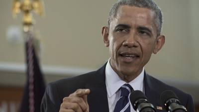Obama strives to get out of Washington bubble with Twitter account