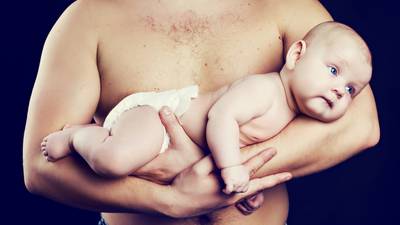Skin-to-skin contact between father and baby is vitally important