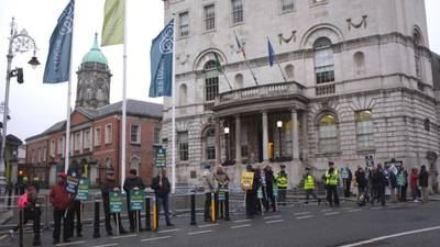 Gardaí protest against proposed pay cuts outside EU ministers’ meeting