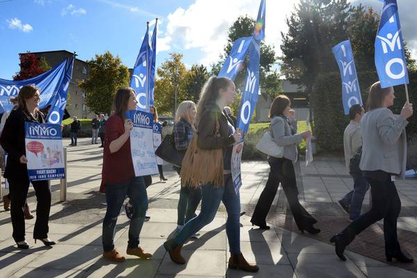Nurses overwhelmingly reject Government pay proposals