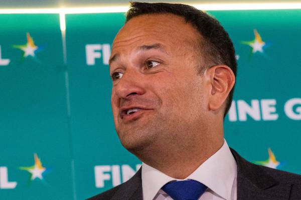 Varadkar chastises Ministers over criticism of power-sharing comments