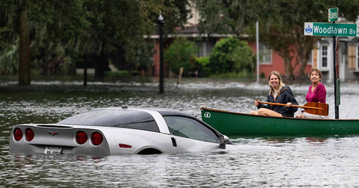 Photo of Obávame sa „významných“ strát na životoch, keď Biden vyhlásil veľkú katastrofu na Floride – The Irish Times