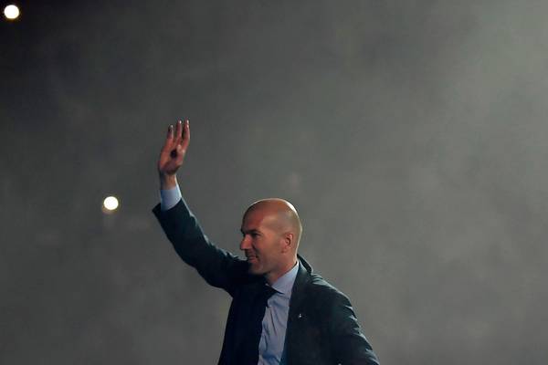 Zinedine Zidane announces shock Real Madrid departure