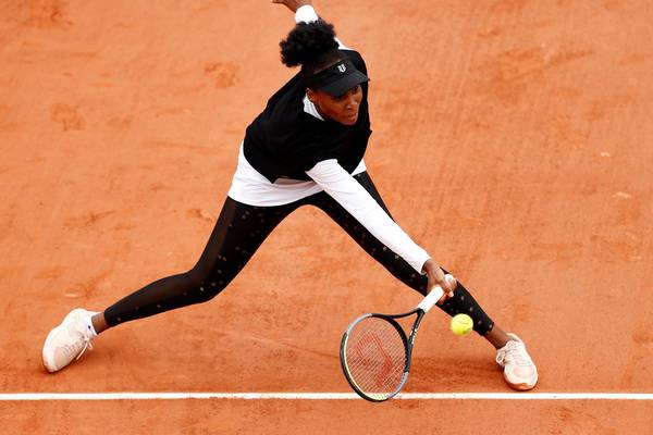 Venus Williams suffers another first round defeat in Paris