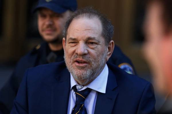 Los Angeles prosecutors seek extradition of Harvey Weinstein
