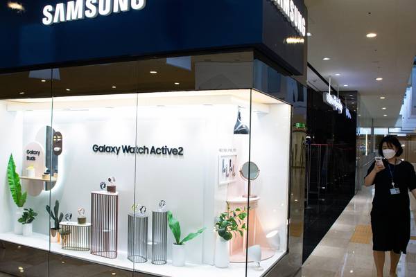 Samsung says earnings may decline as pandemic hits demand for smartphones