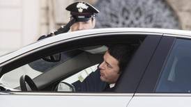 Italian president asks Renzi to try to  form a government