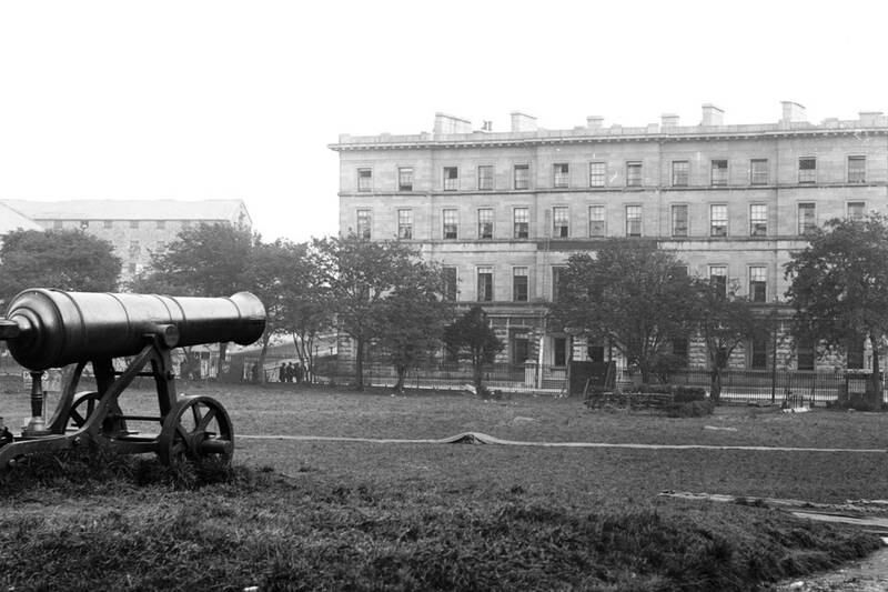 Spoils of war – Ray Burke on Crimean War cannons in Irish towns 