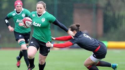 Niamh Briggs to start at outhalf against France