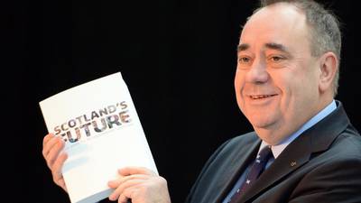 Independent Scotland would 'keep pound and queen'