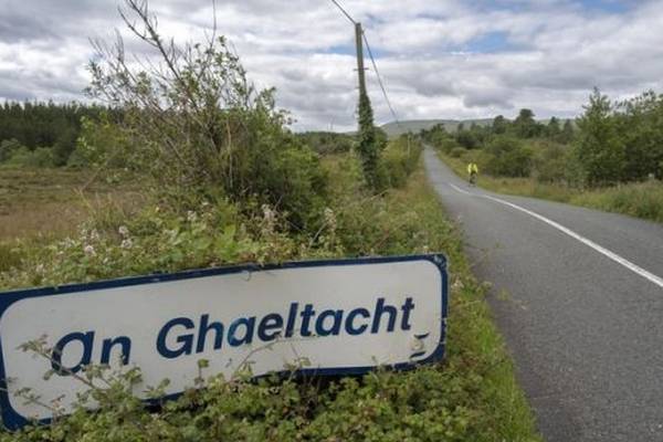 Scholarships for four hundred students to attend Gaeltacht summer colleges