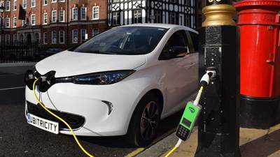 Siemens and Ubitricity installing electric car charging points in lamp posts