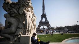 French regulator won't restrict UK fund managers